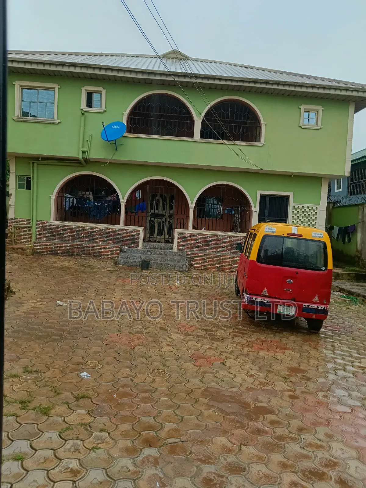 9bdrm Block of Flats in Benin City for sale