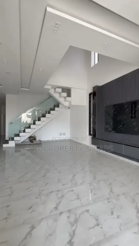 Furnished 5bdrm Duplex in Lekki Phase 1 for sale