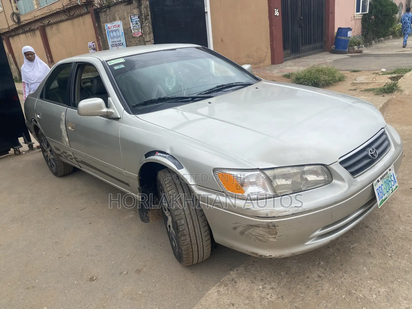 Toyota Camry LE 4dr Sedan (2.4L 4cyl 5M) 2002 Silver