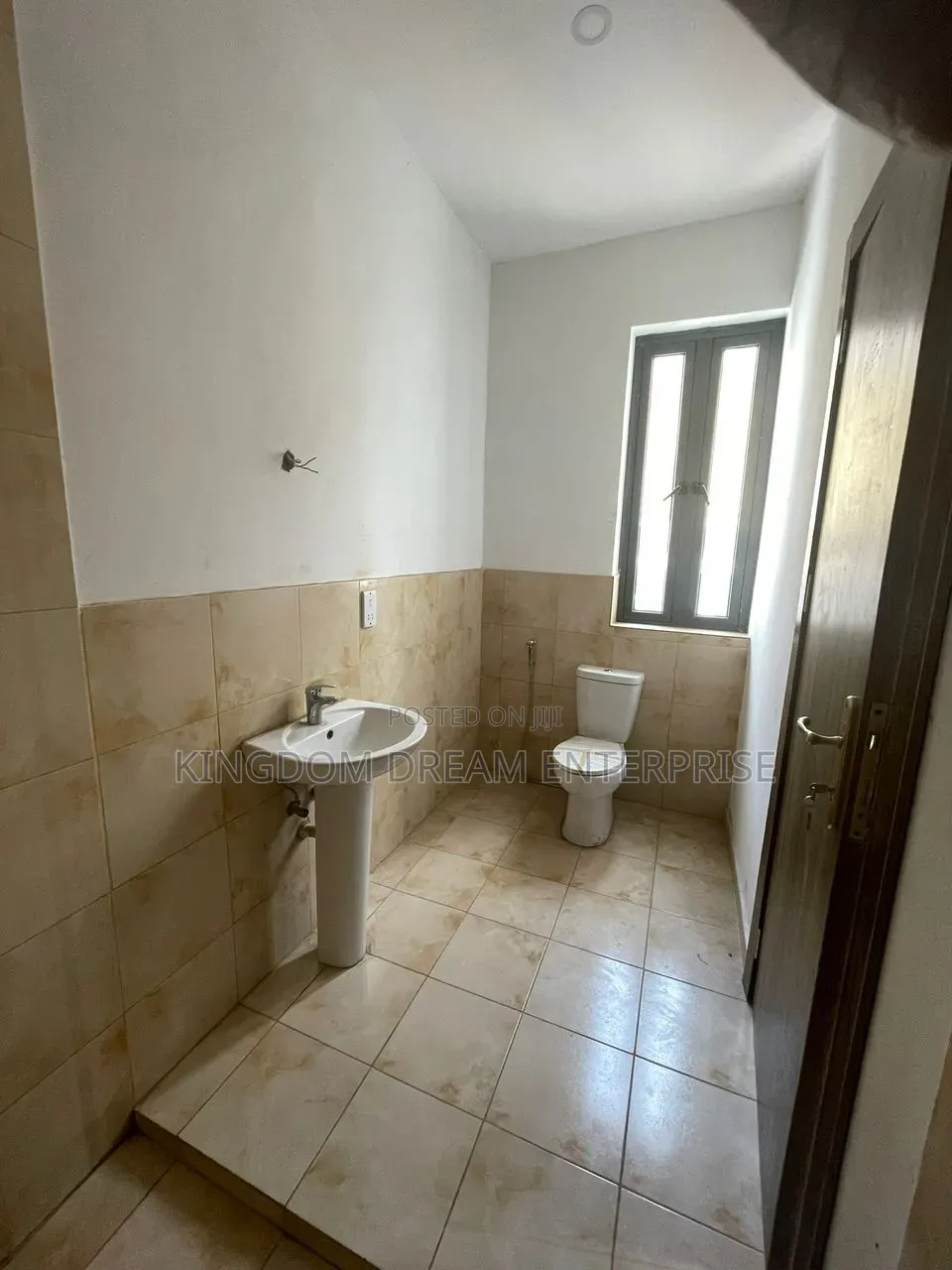 2bdrm Apartment in Agungi Lekki Lagos for rent