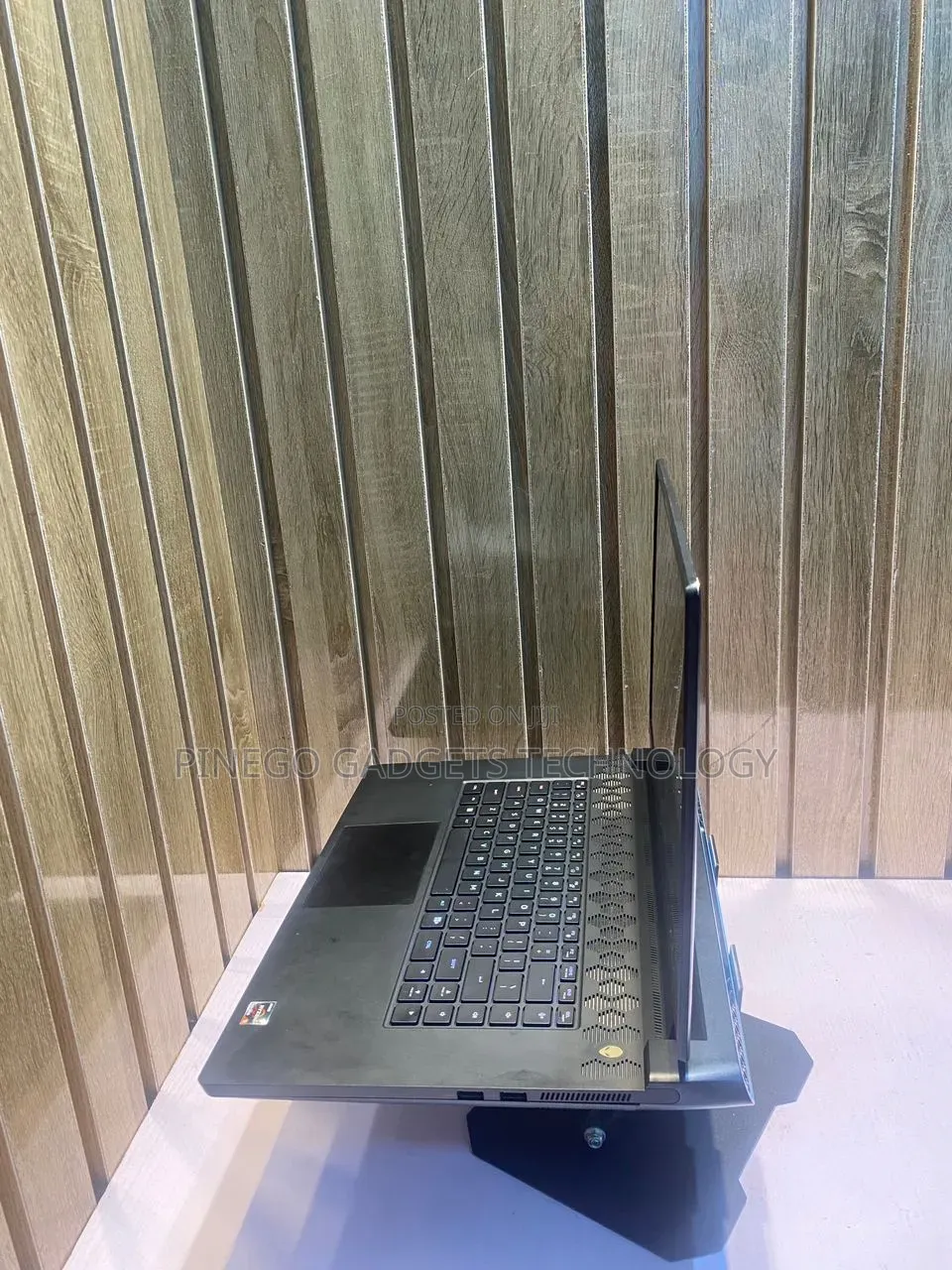 Laptop Dell Allienware M18 R1 32GB AMD Ryzen 9 SSD 1T
