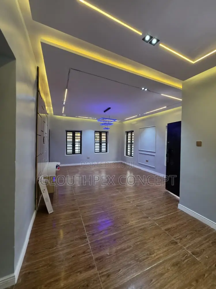 4bdrm Bungalow in Akoto Estate for sale