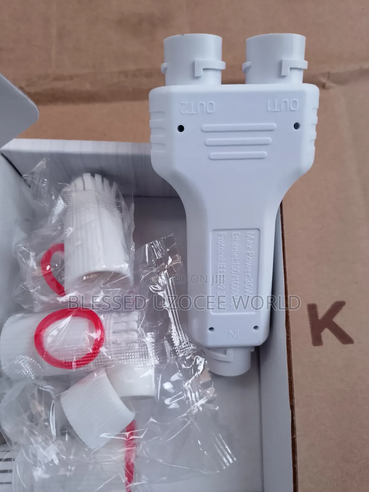 Gigabit POE Extender Outdoor 1 Input to 2 Output POE Repeater for CCTV