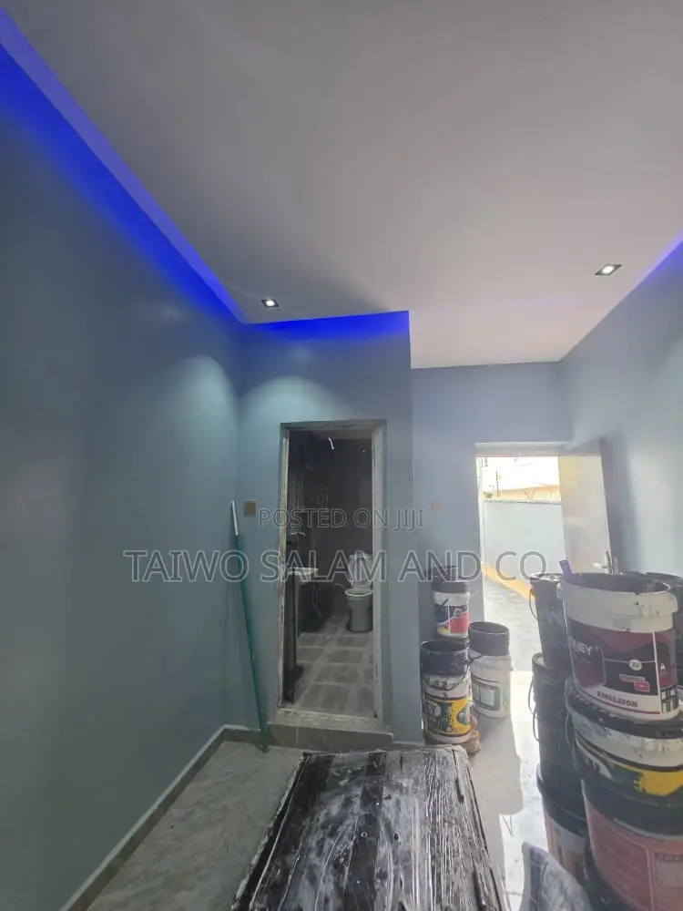 4bdrm Bungalow in Oluyole Estate for sale