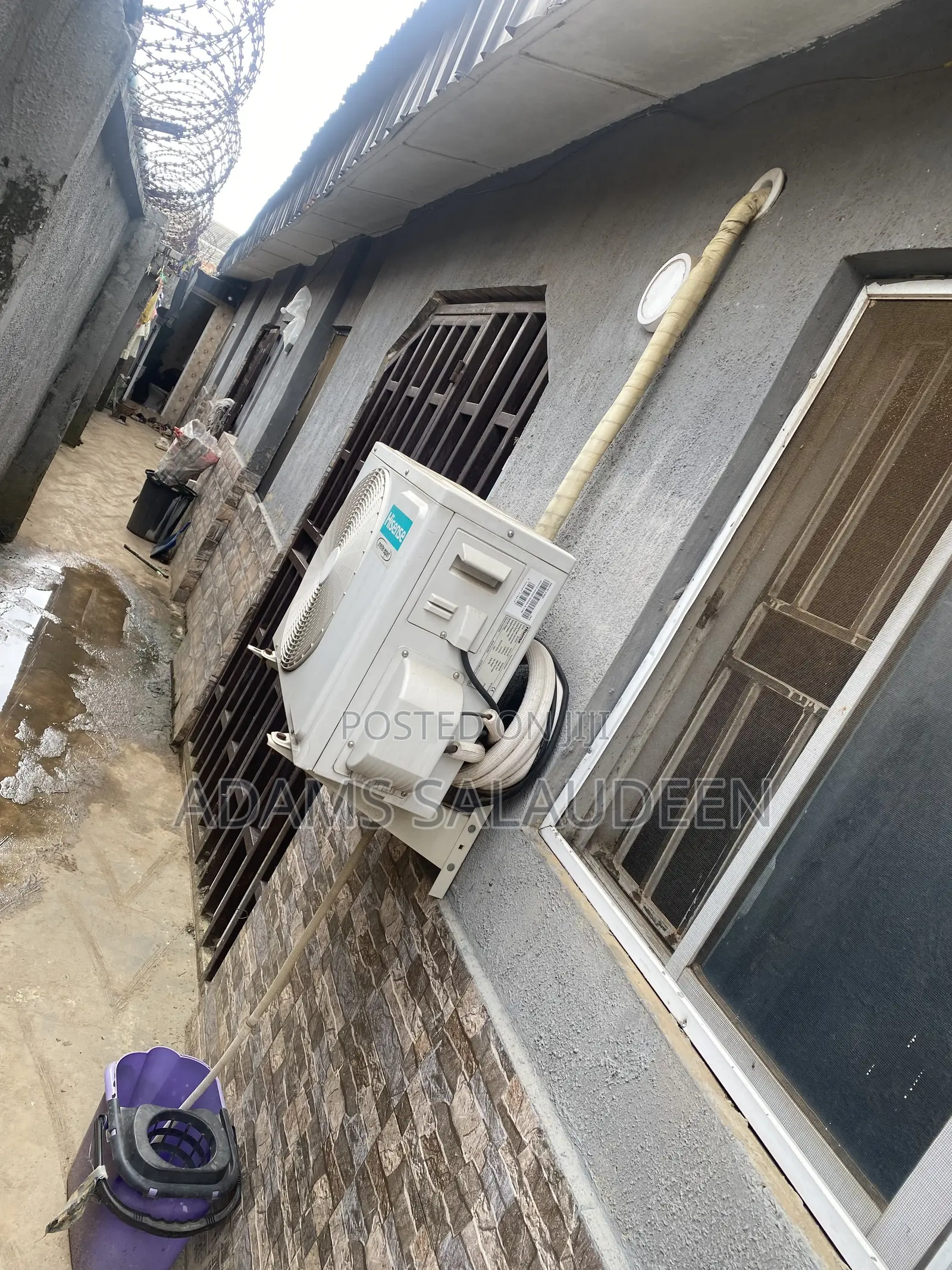 5bdrm Bungalow in Off Clem Road, Abule Egba for sale