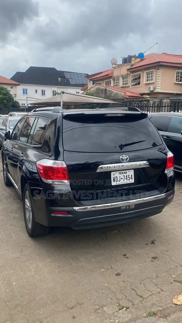 Toyota Highlander Limited 3.5l 4WD 2013 Black