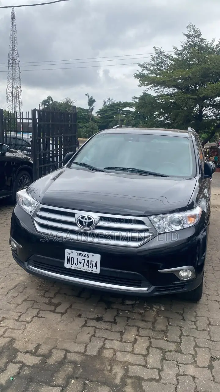 Toyota Highlander Limited 3.5l 4WD 2013 Black