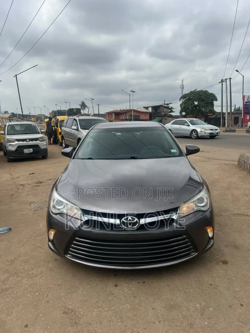 Toyota Camry LE 4dr Sedan (2.5L 4cyl 6A) 2015 Gray