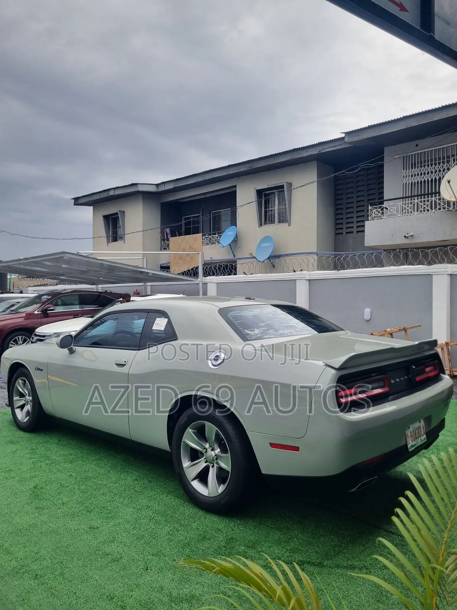 Dodge Challenger SXT 2dr Coupe (3.6L 6cyl 8A) 2015