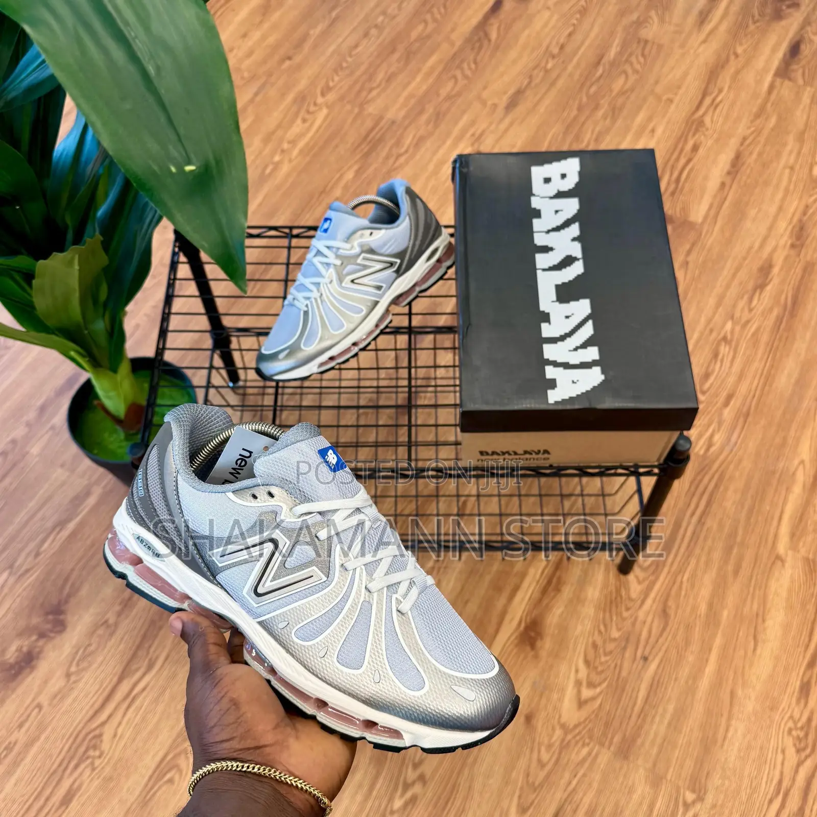 New Balance Abzorb 1890 “Dark Silver Metallic” Now Available