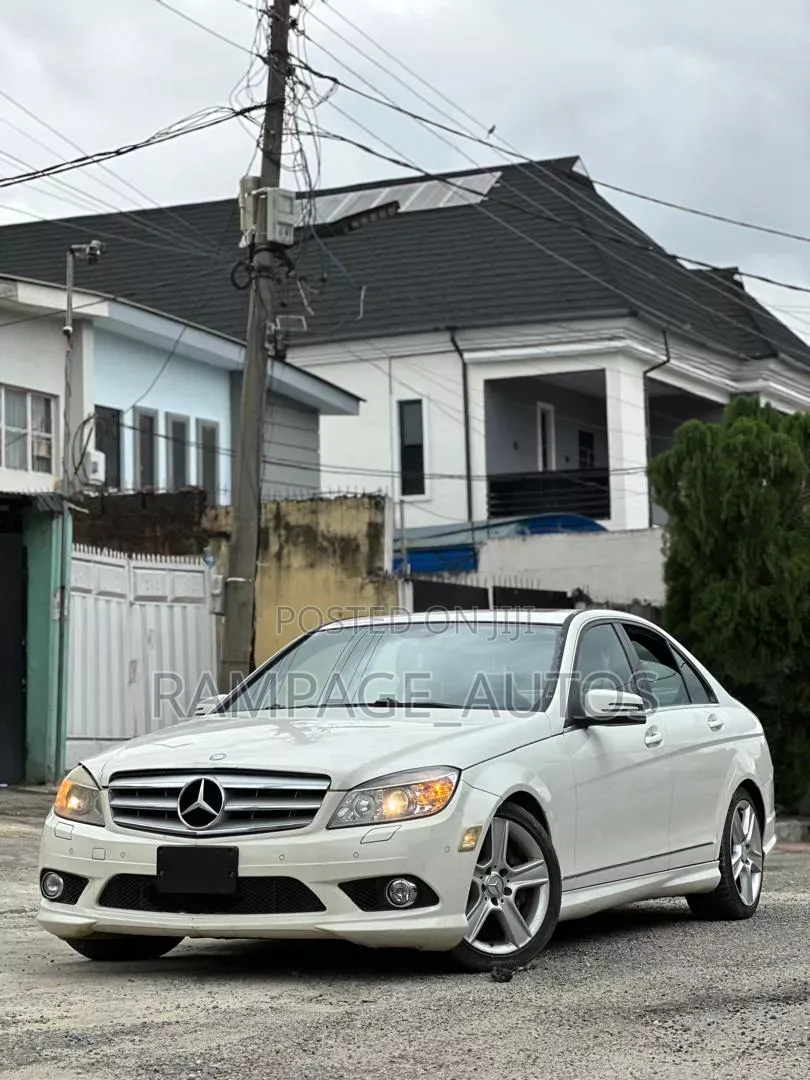 Mercedes-Benz C300 2010 White