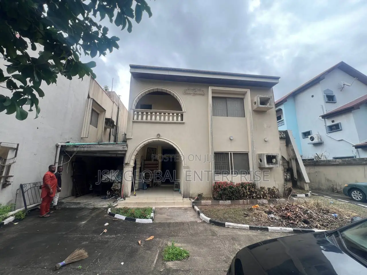 5bdrm Duplex in 2Nd Avenue Estate for rent