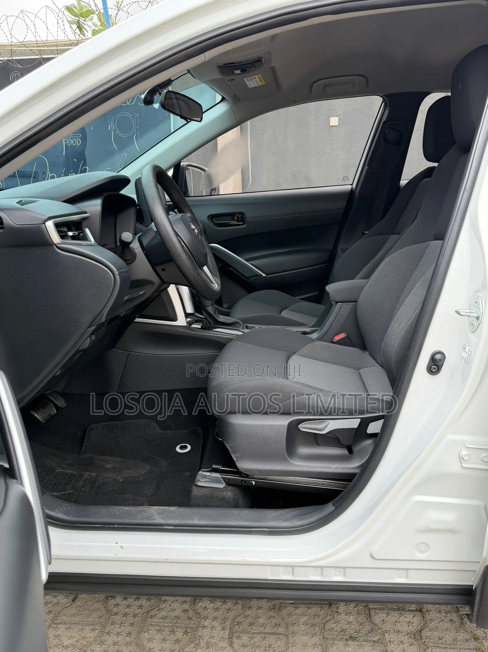 Toyota Frontlander 2.0 Petrol FWD 2022 White