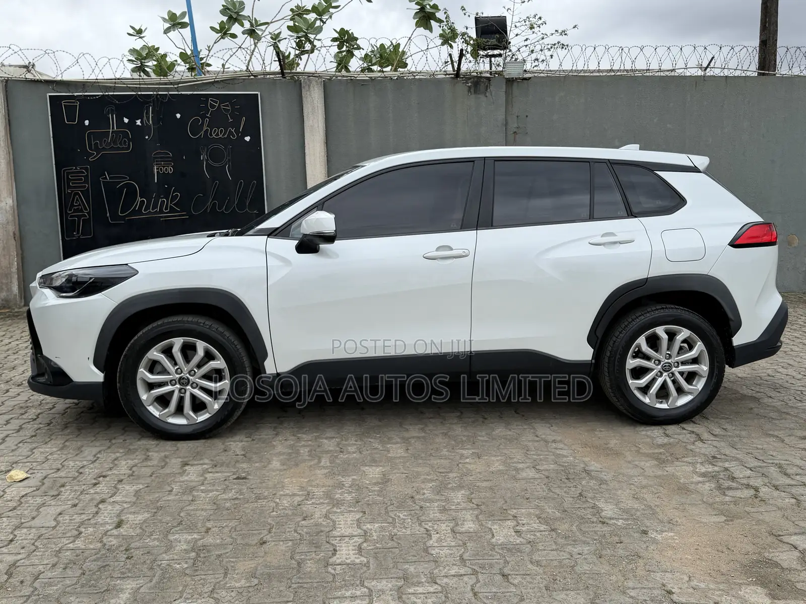 Toyota Frontlander 2.0 Petrol FWD 2022 White