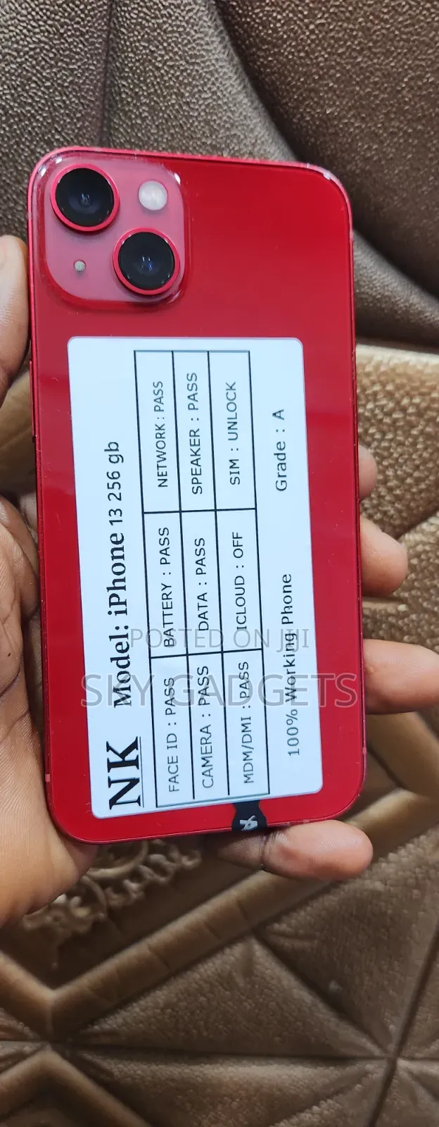 Apple iPhone 13 256 GB Red