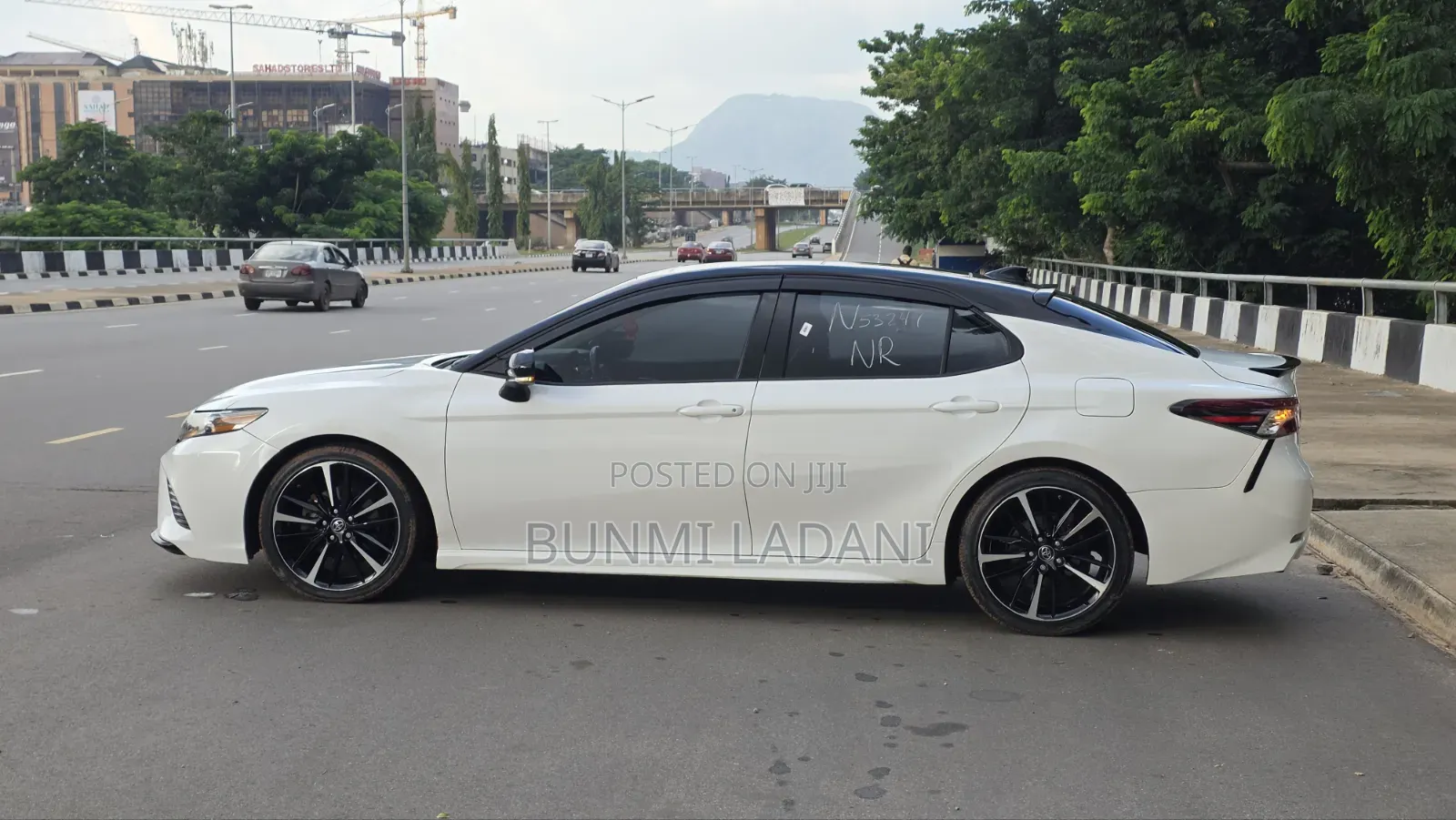 Toyota Camry XSE (2.5L 4cyl 8A) 2019 White