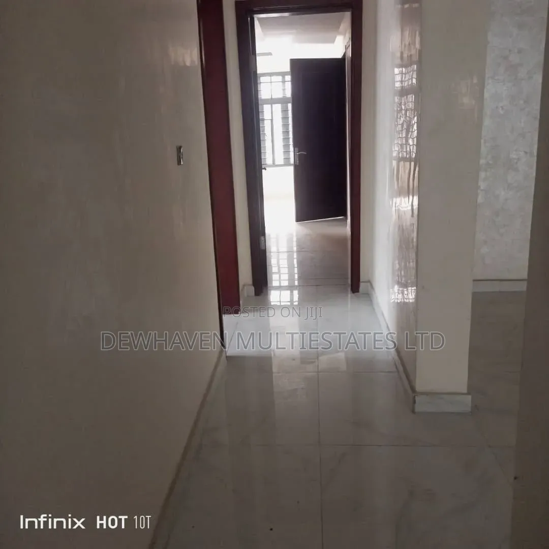 3bdrm Apartment in Queen'S Court, Ikoyi S.W for rent