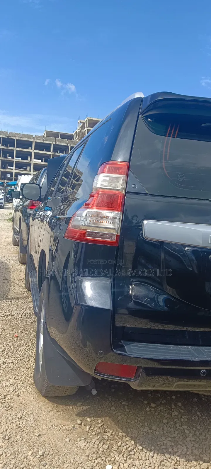 Toyota Land Cruiser Prado 2016 Black