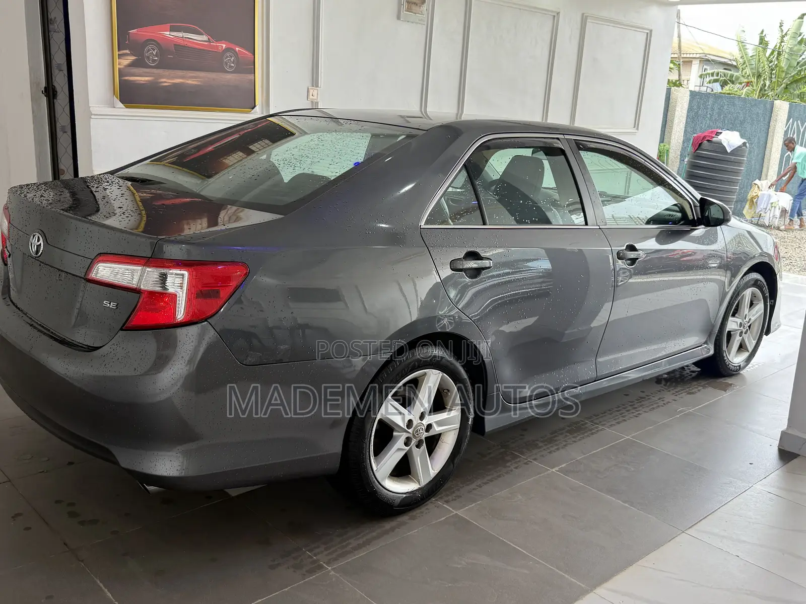 Toyota Camry SE 4dr Sedan (2.5L 4cyl 6A) 2013 Gray