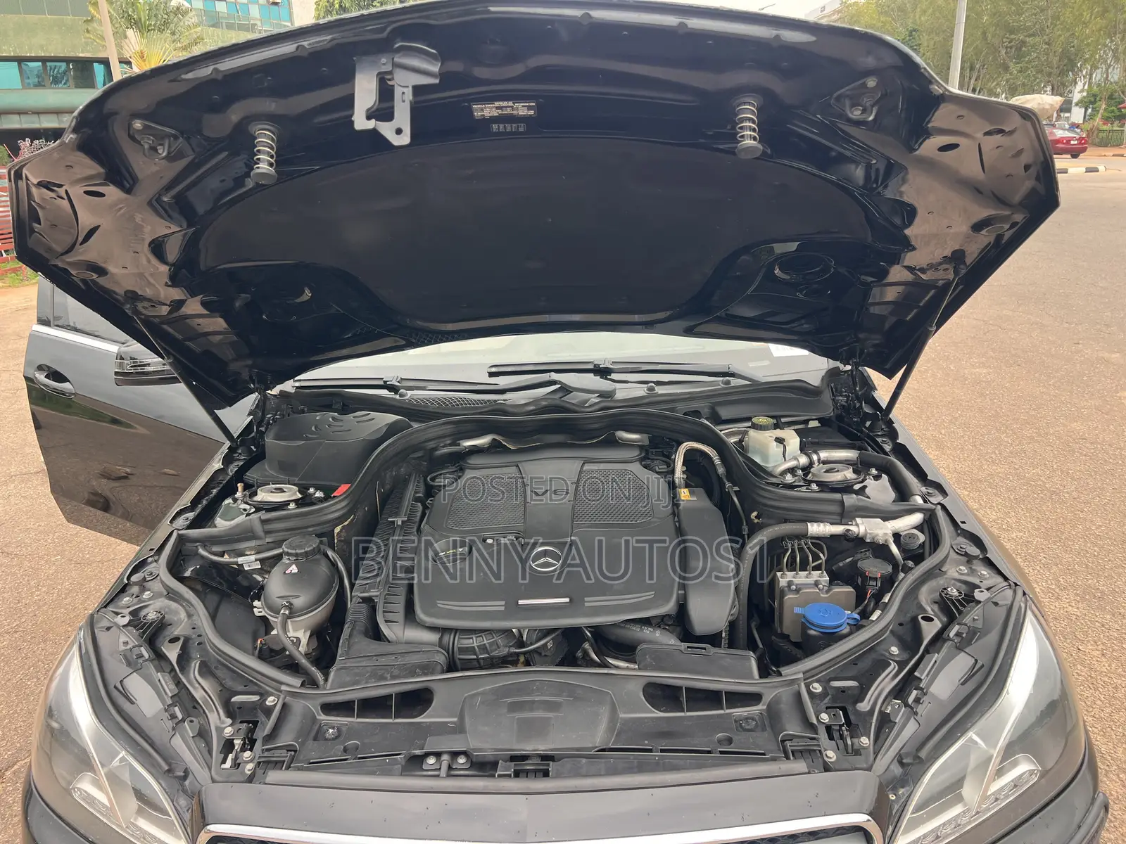 Mercedes-Benz E350 Base 4Matic Sedan AWD (3.5L 6cyl 7A) 2014 Black