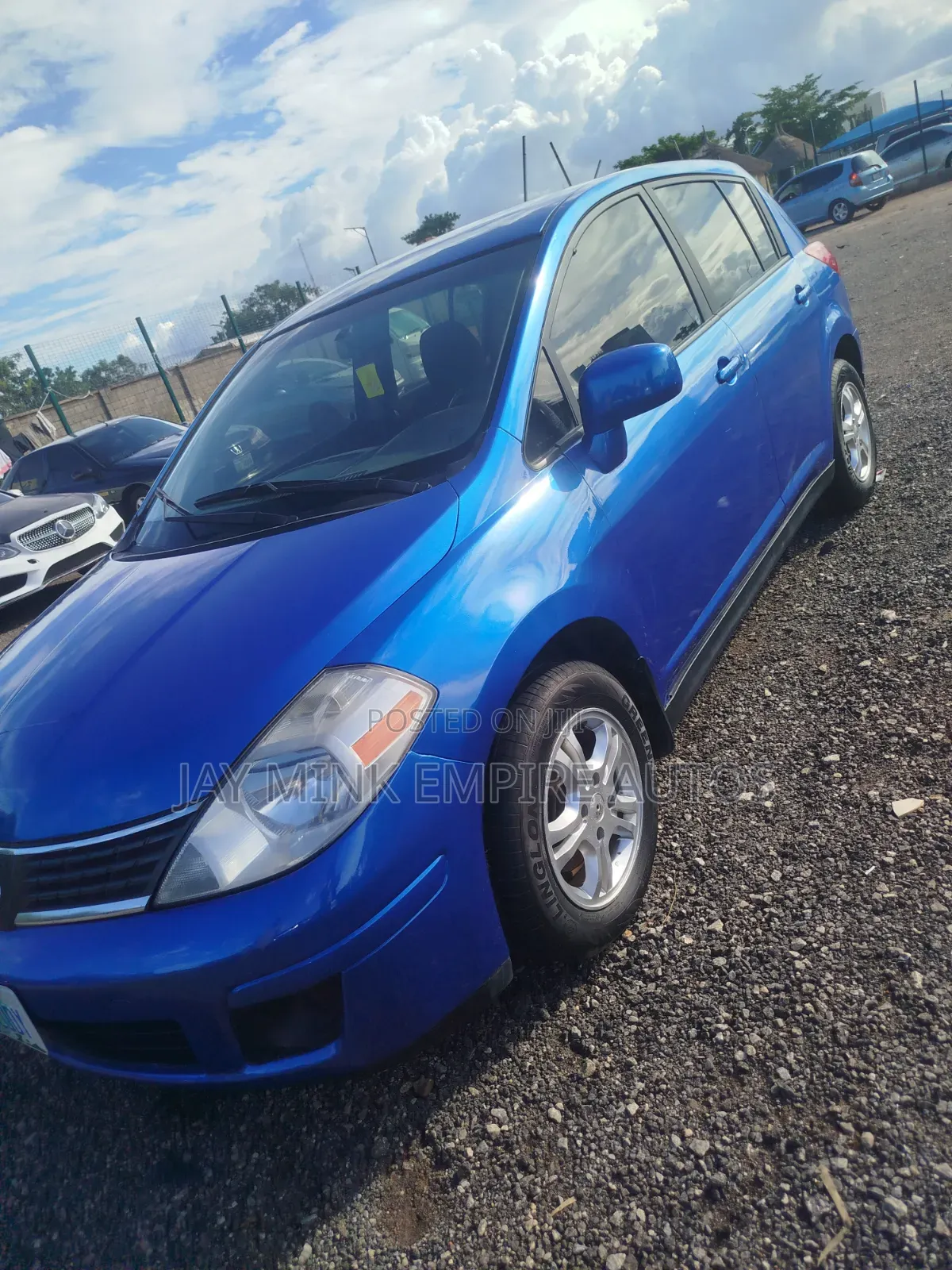 Nissan Versa 2010 Blue