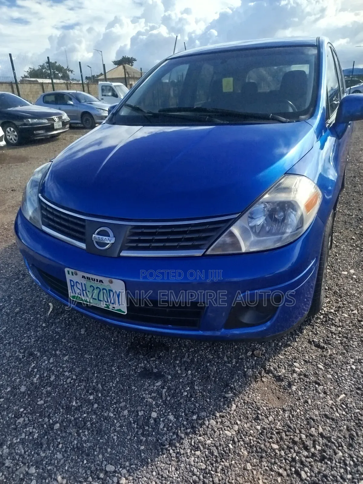 Nissan Versa 2010 Blue