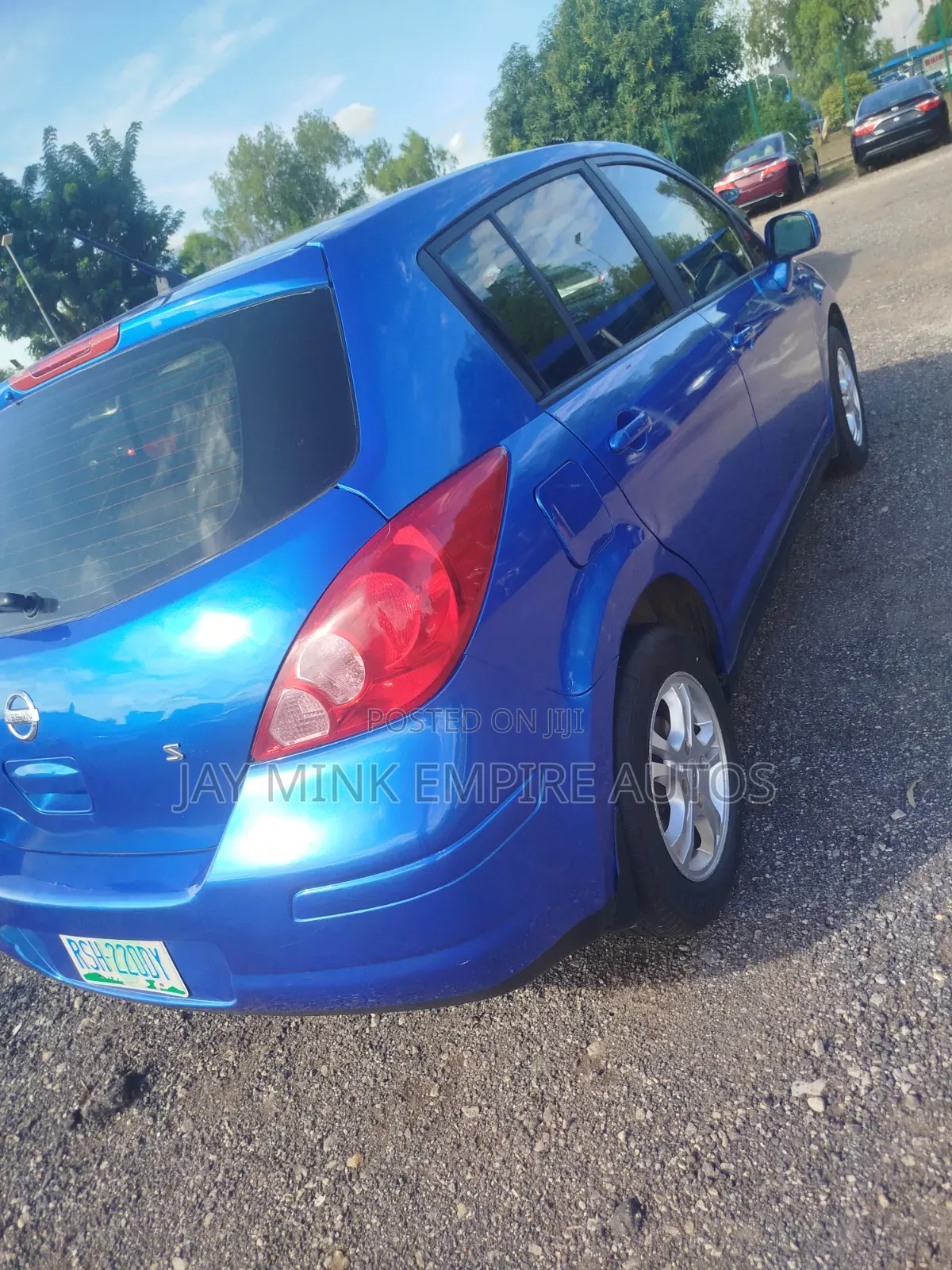 Nissan Versa 2010 Blue