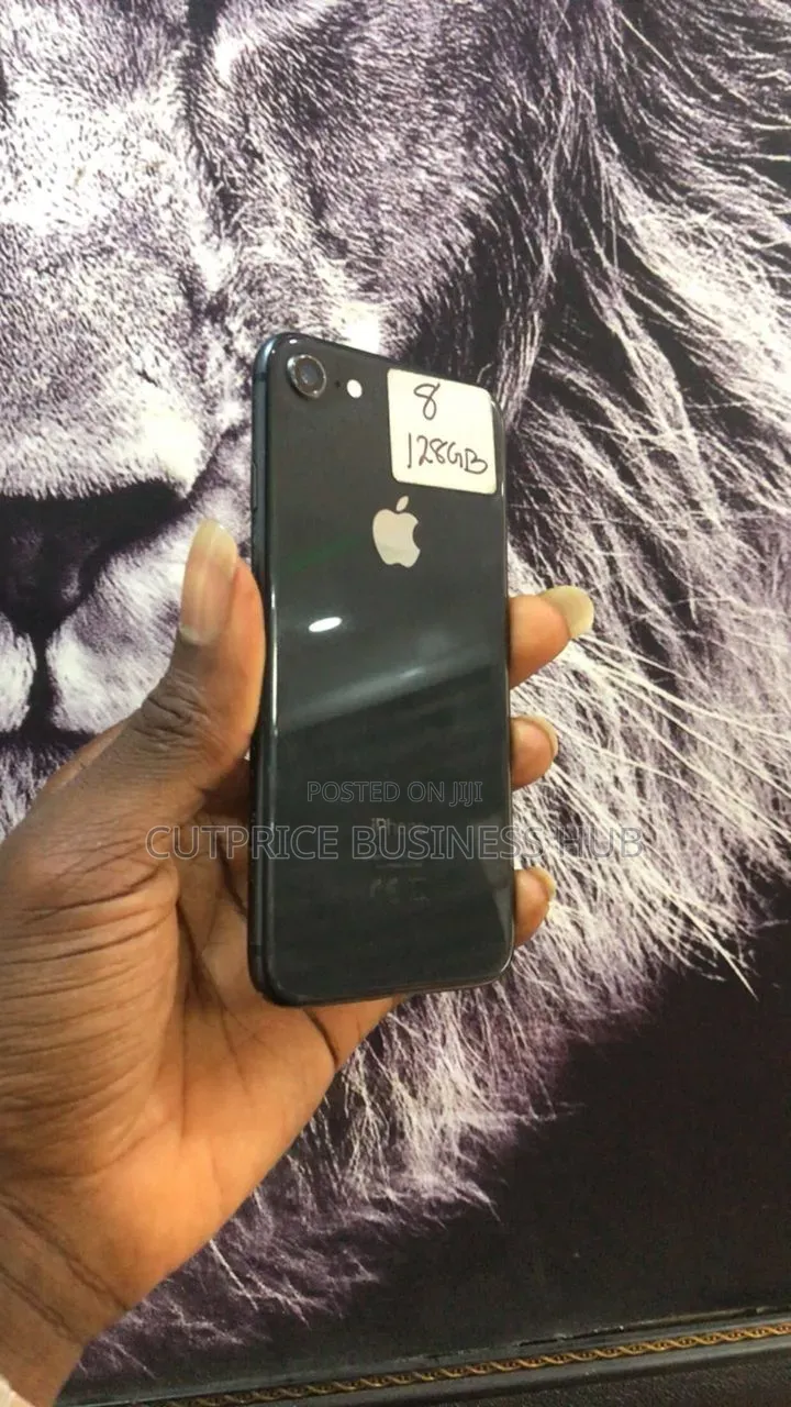 Apple iPhone 8 128 GB Black