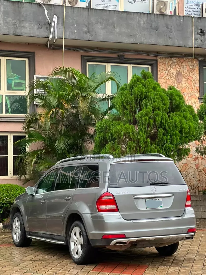 Mercedes-Benz GL-Class 2010