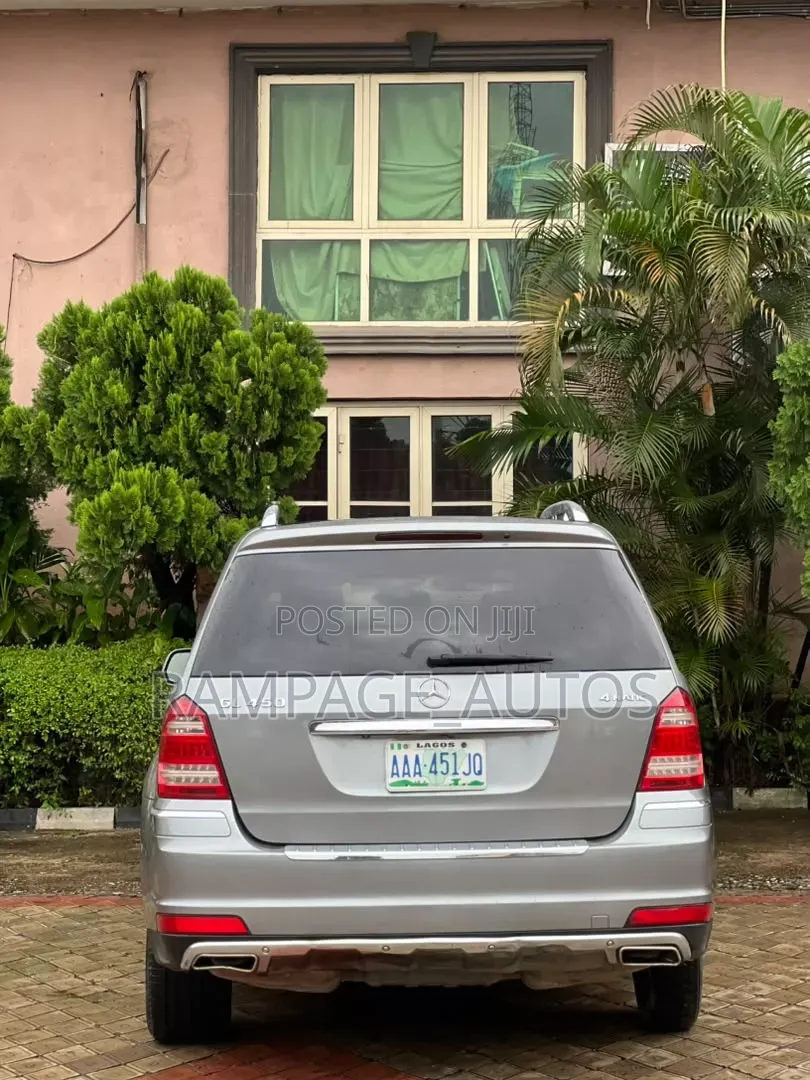Mercedes-Benz GL-Class 2010