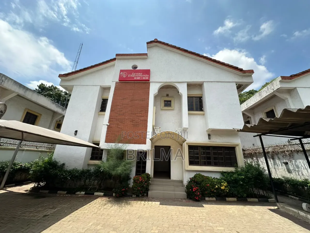 5bdrm Duplex in Wuse 2 for sale