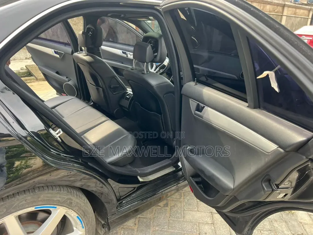 Mercedes-Benz C250 2013 Black