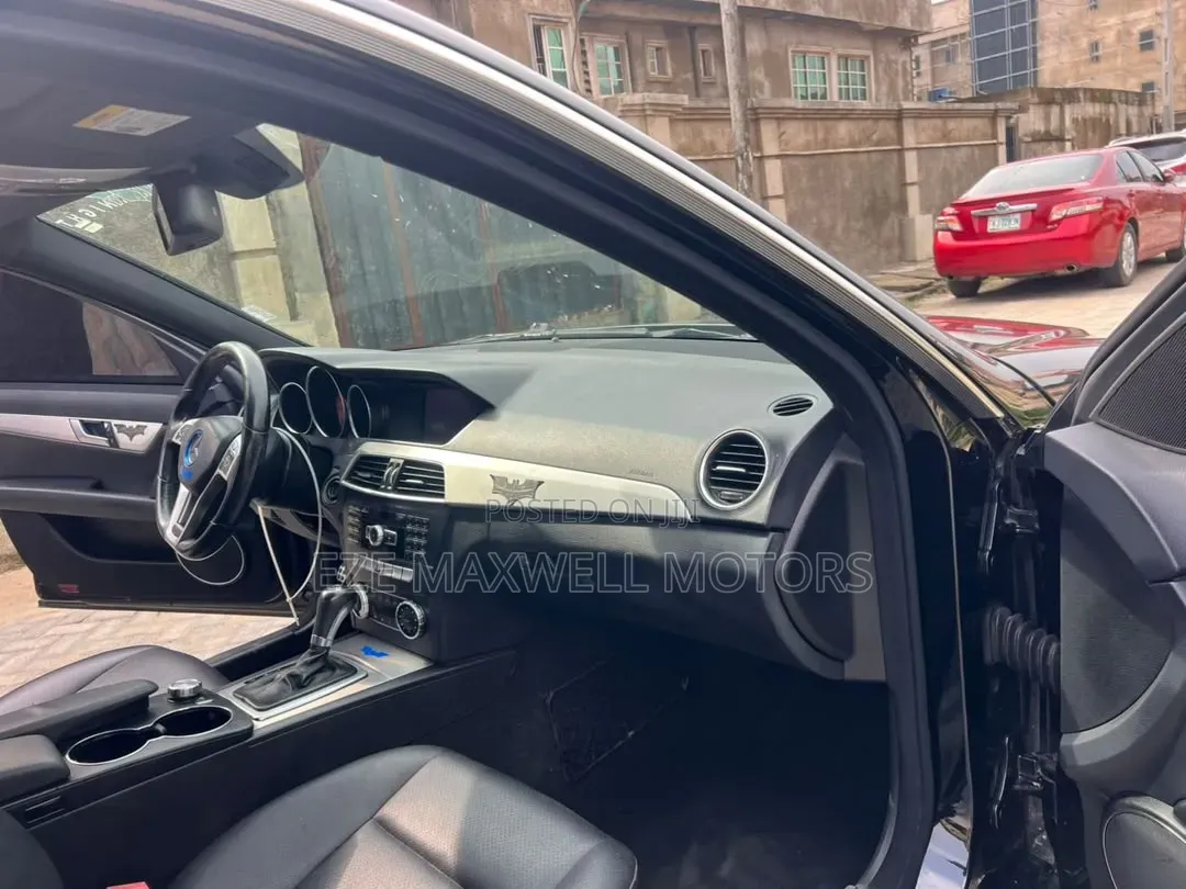 Mercedes-Benz C250 2013 Black