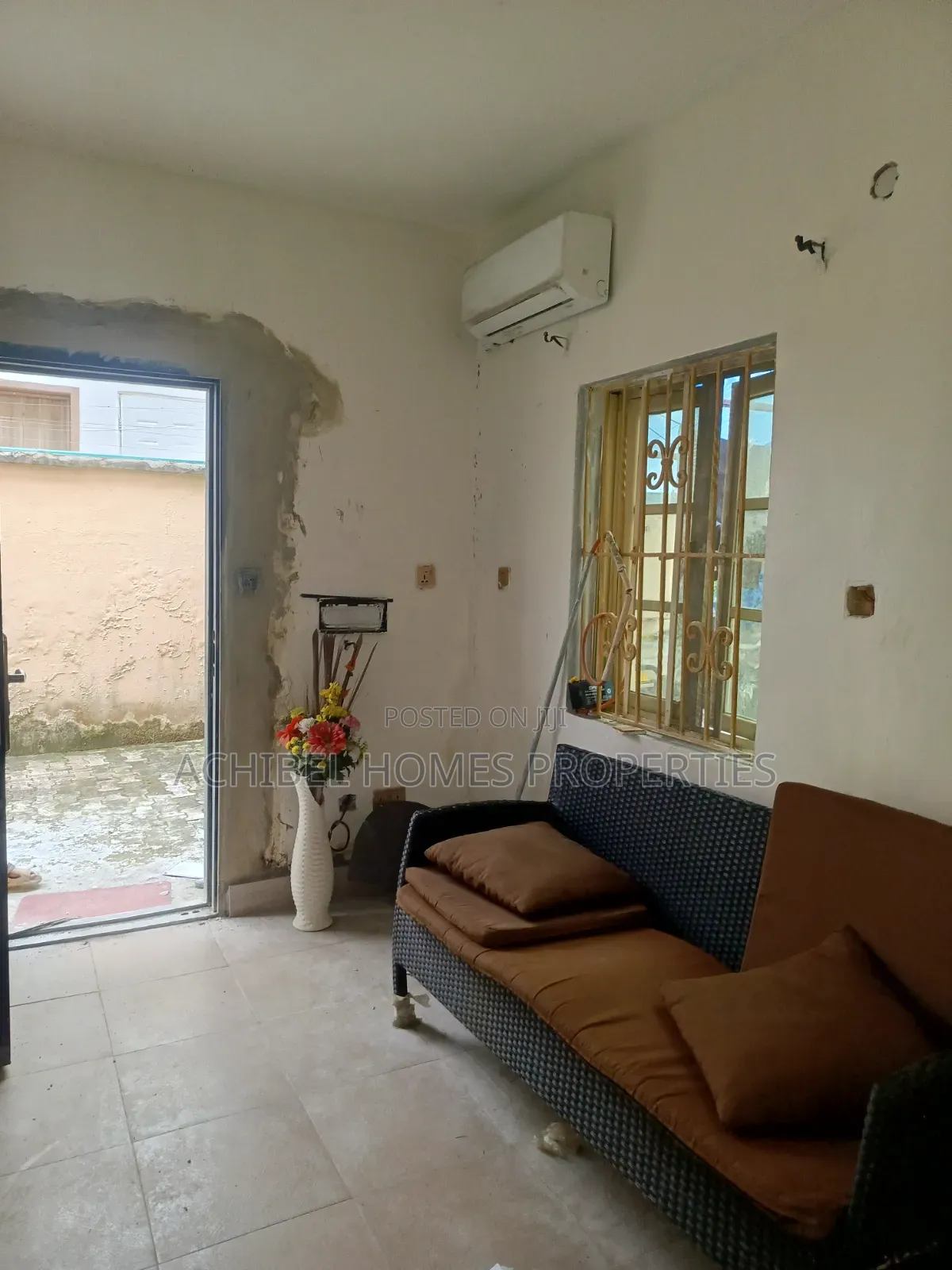 1bdrm Block of Flats in Opposite Peaceville, Lekki Phase 2 for rent