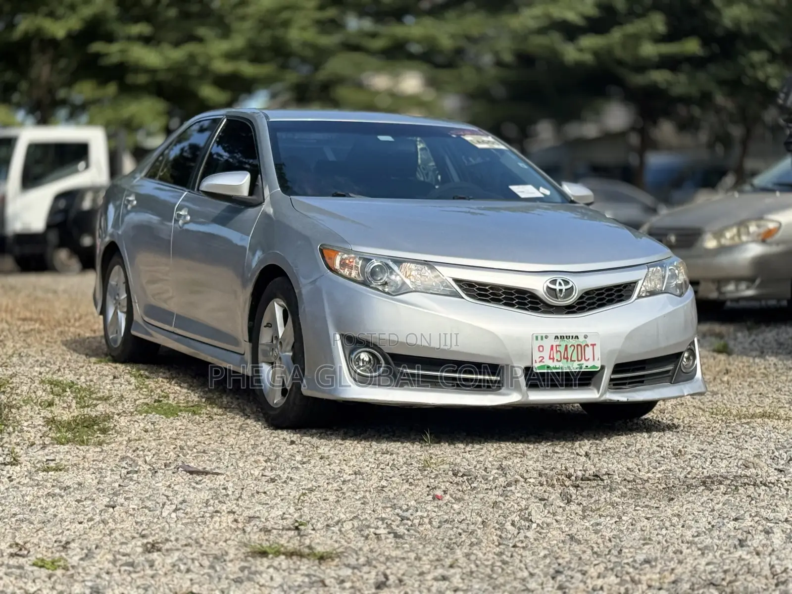 Toyota Camry SE 4dr Sedan (2.5L 4cyl 6A) 2013 Silver