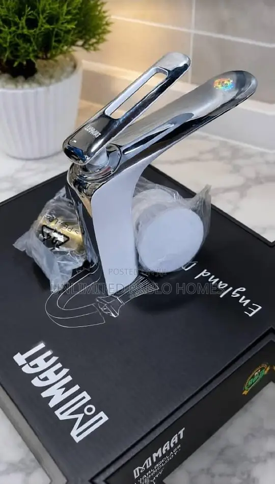 Luxury Modern Chrome and White Single Lever Basin Faucet