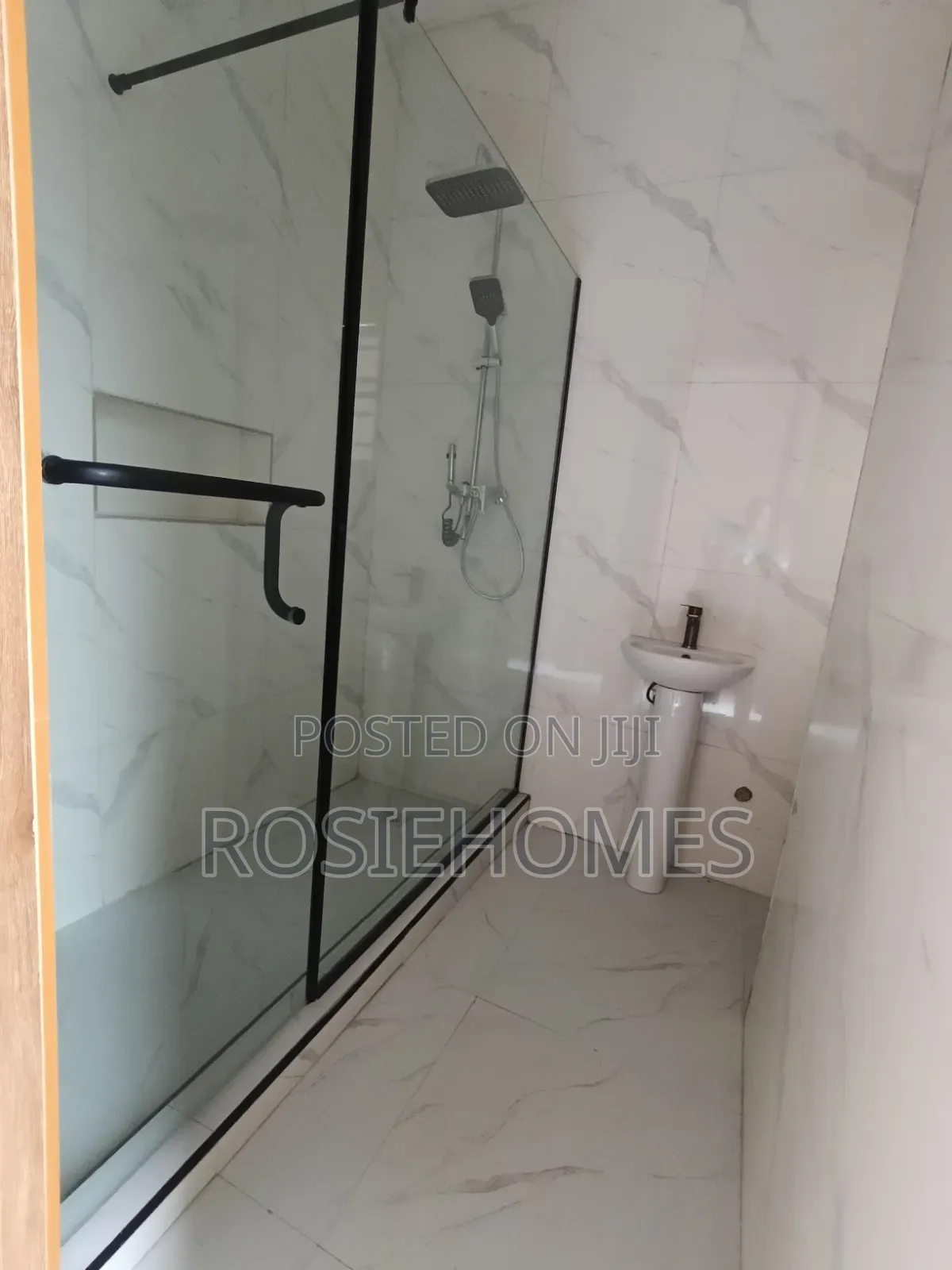 2bdrm Apartment in Emmanuel Estate, Sangotedo for sale