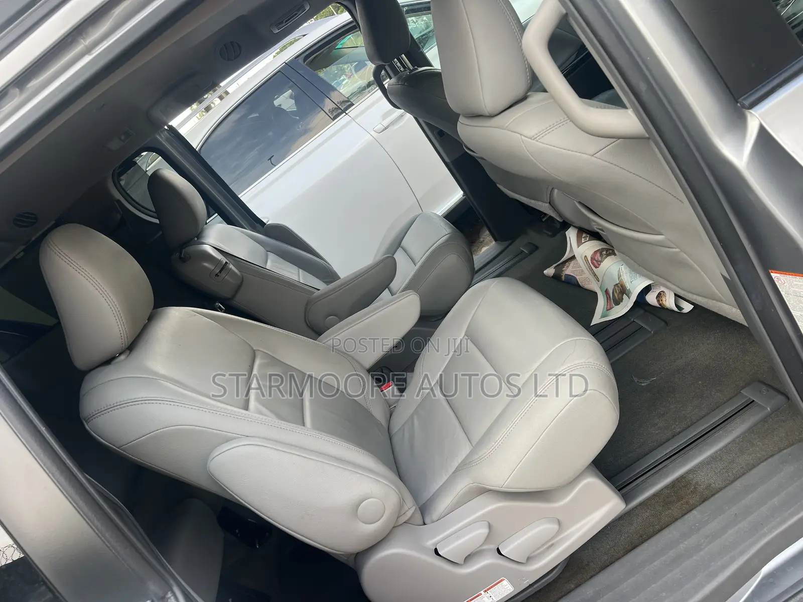 Toyota Sienna XLE 7 Passenger Auto Access Seat (3.5L 6cyl 6A) 2016