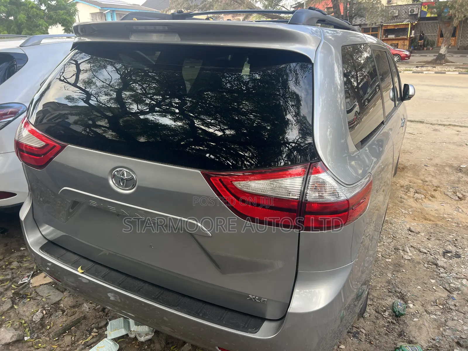 Toyota Sienna XLE 7 Passenger Auto Access Seat (3.5L 6cyl 6A) 2016