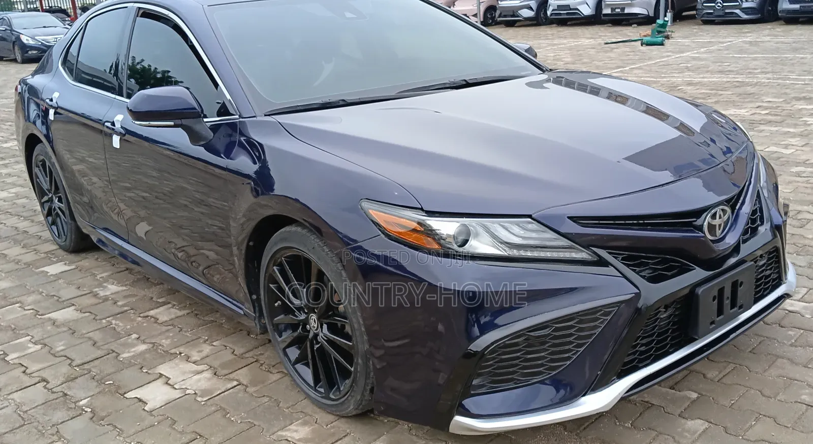 Toyota Camry XSE V6 2022 Blue