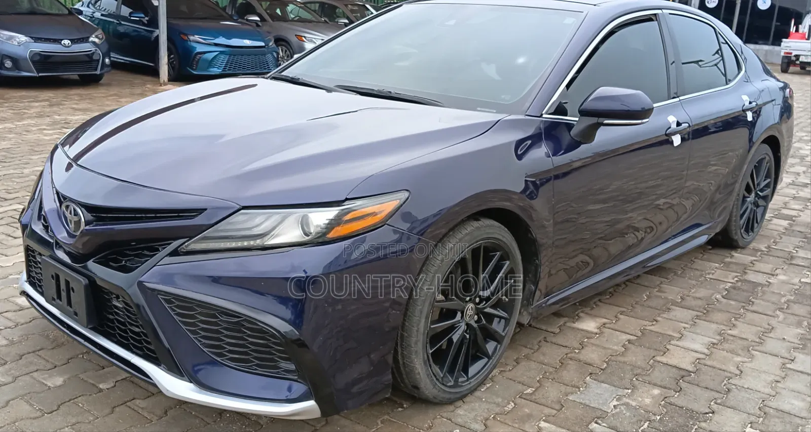 Toyota Camry XSE V6 2022 Blue