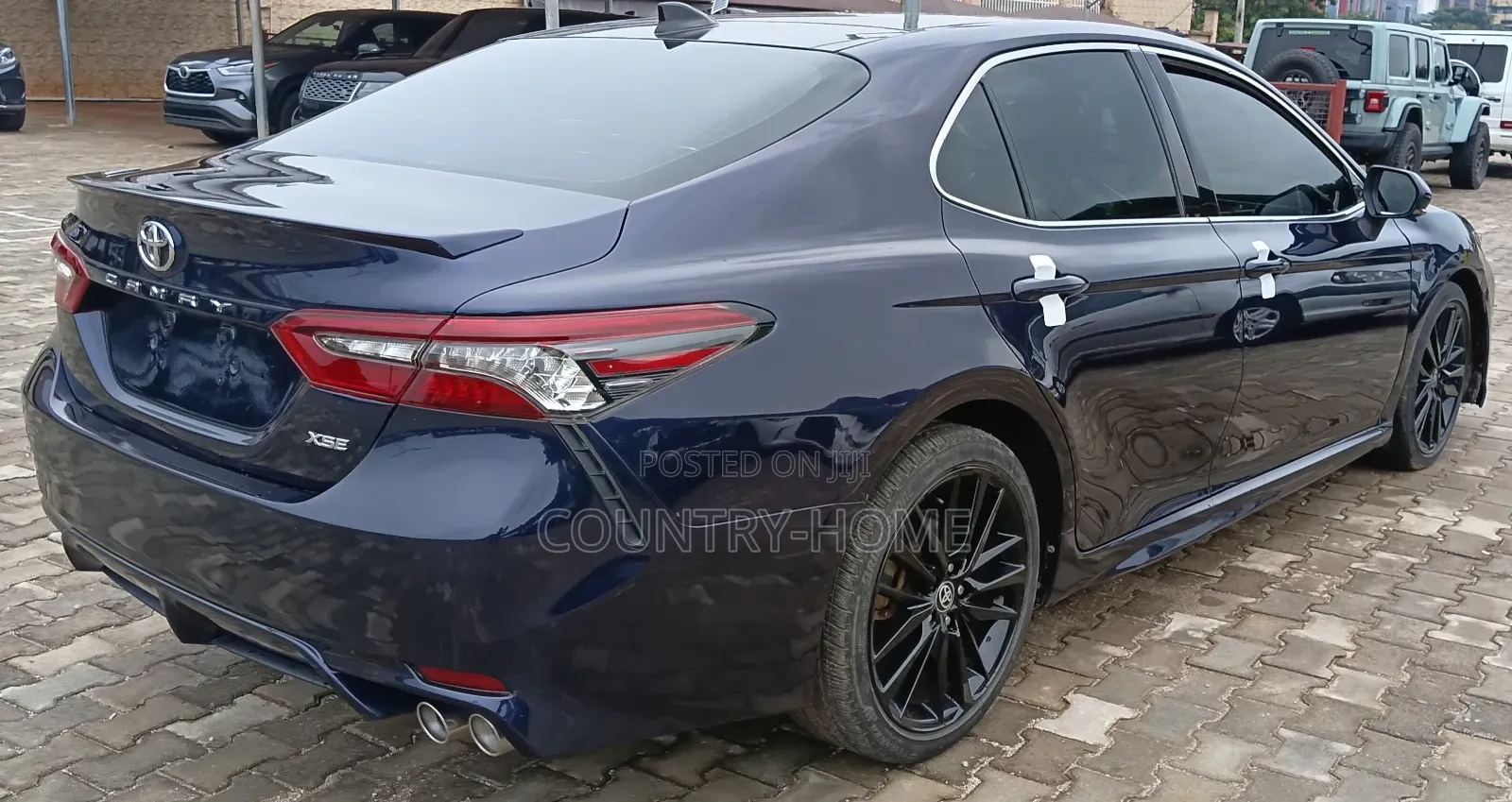 Toyota Camry XSE V6 2022 Blue