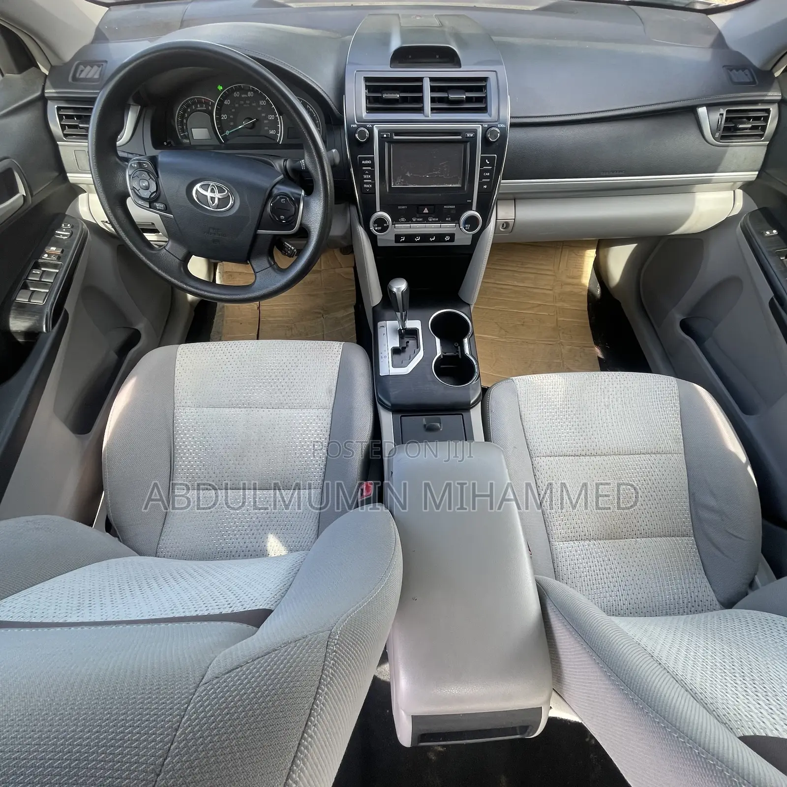 Toyota Camry LE 4dr Sedan (2.5L 4cyl 6A) 2012