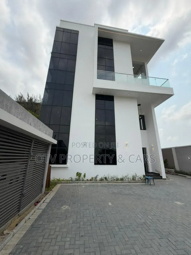 4bdrm Townhouse/Terrace in Banana Island for sale