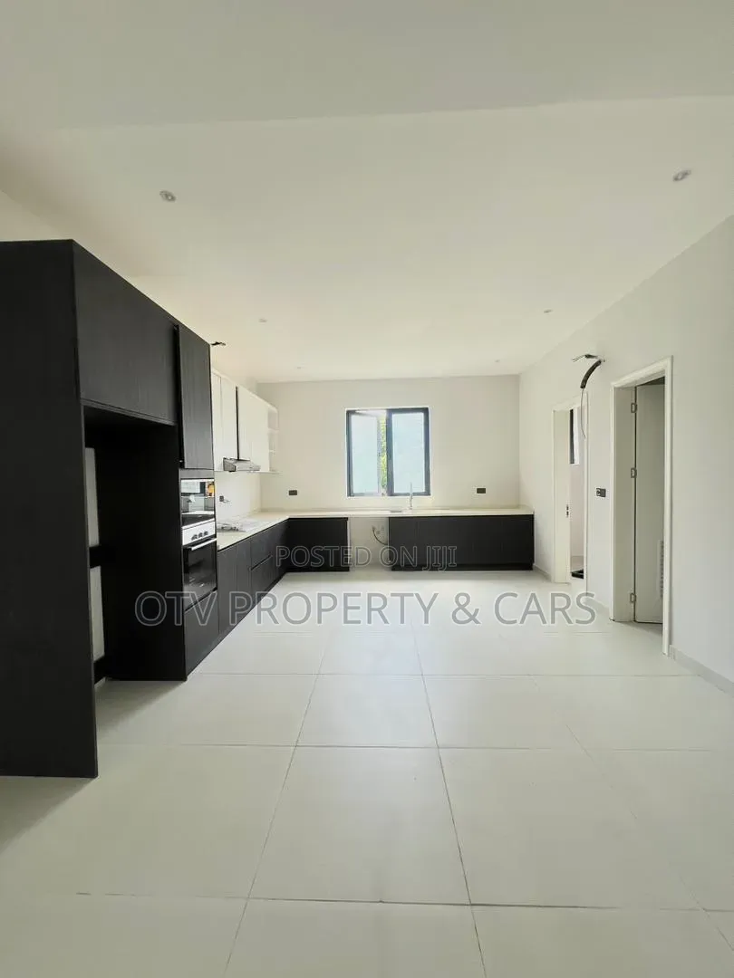 4bdrm Townhouse/Terrace in Banana Island for sale