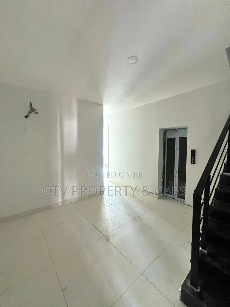 4bdrm Townhouse/Terrace in Banana Island for sale