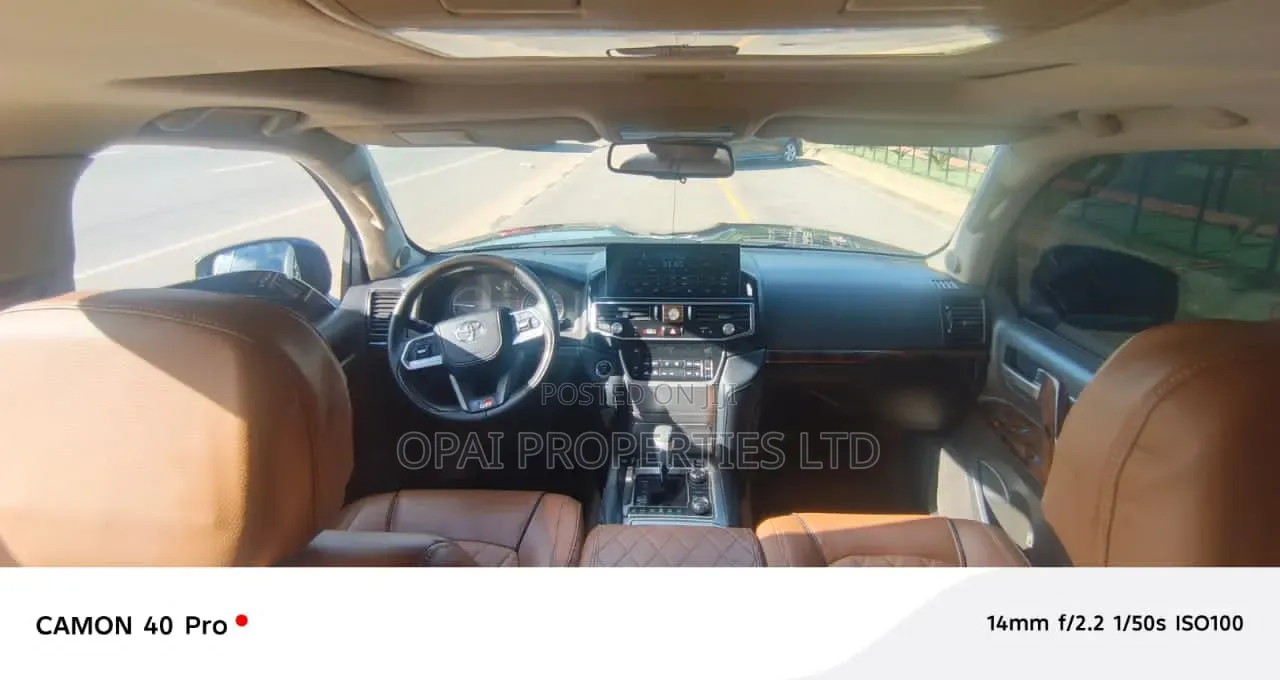 Toyota Land Cruiser 2012 Black