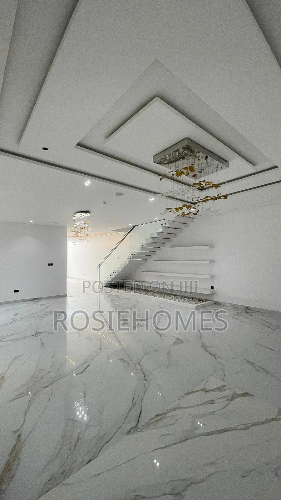 5bdrm Duplex in Ikate for sale