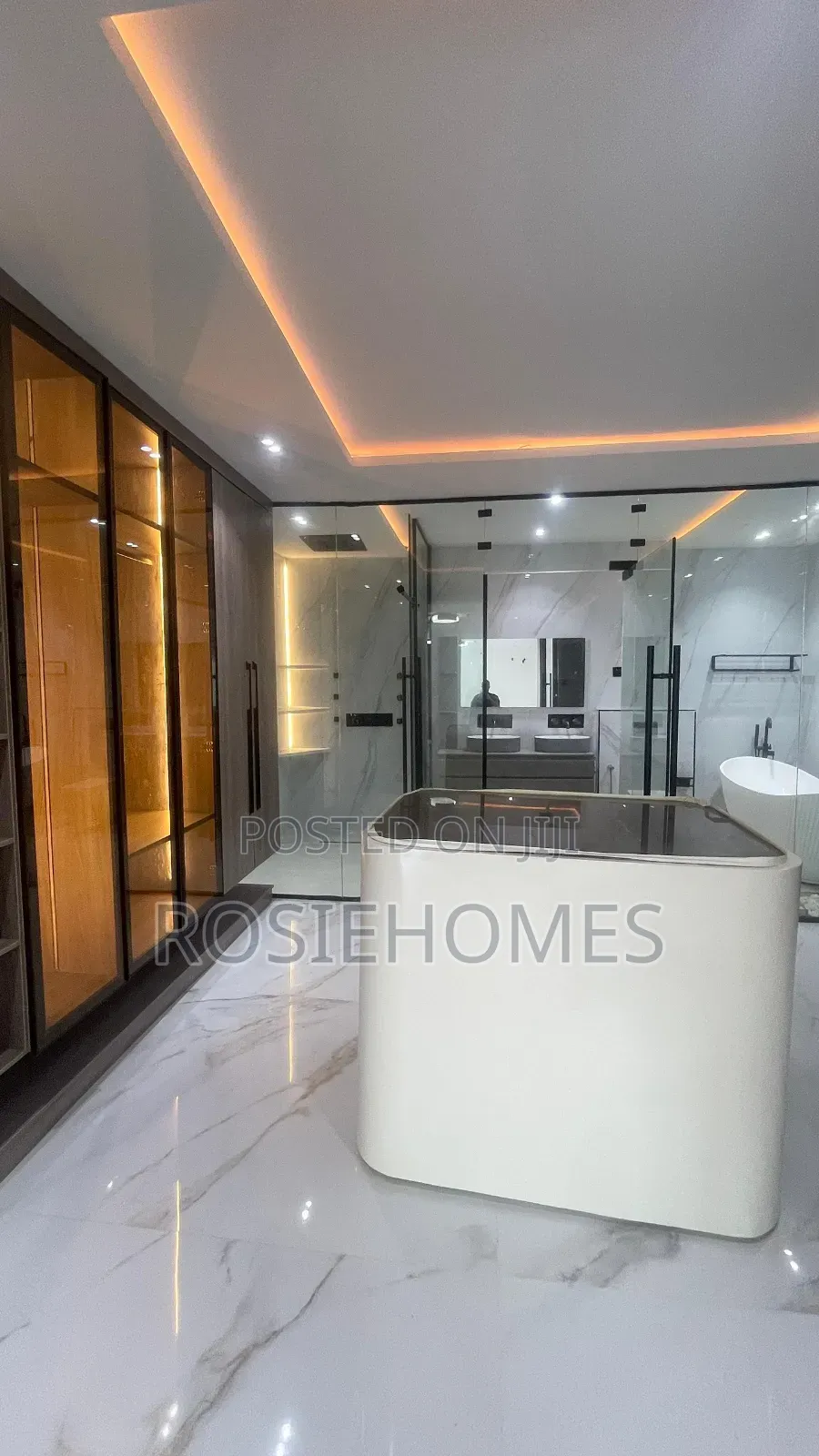 5bdrm Duplex in Ikate for sale