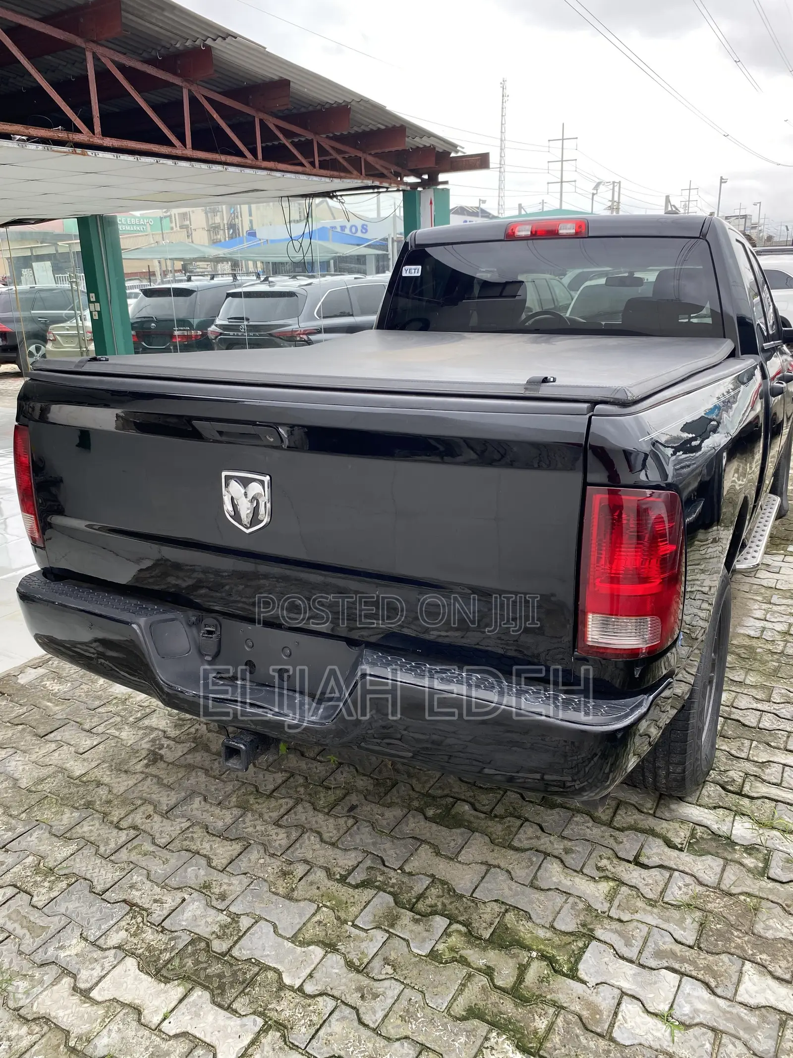 Dodge RAM 1500 Crew Cab 4x4 Laramie 2010 Black